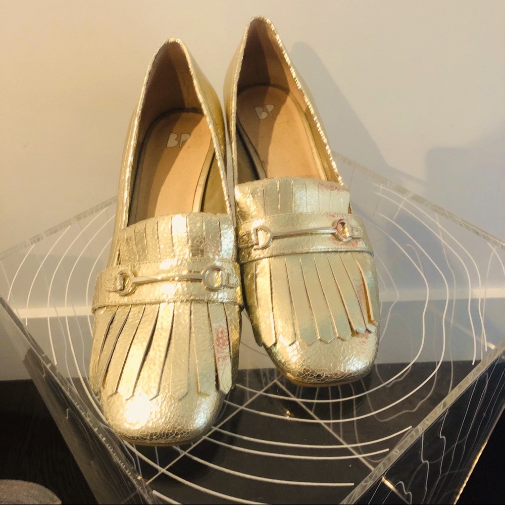 Gold metallic 2-inch heels